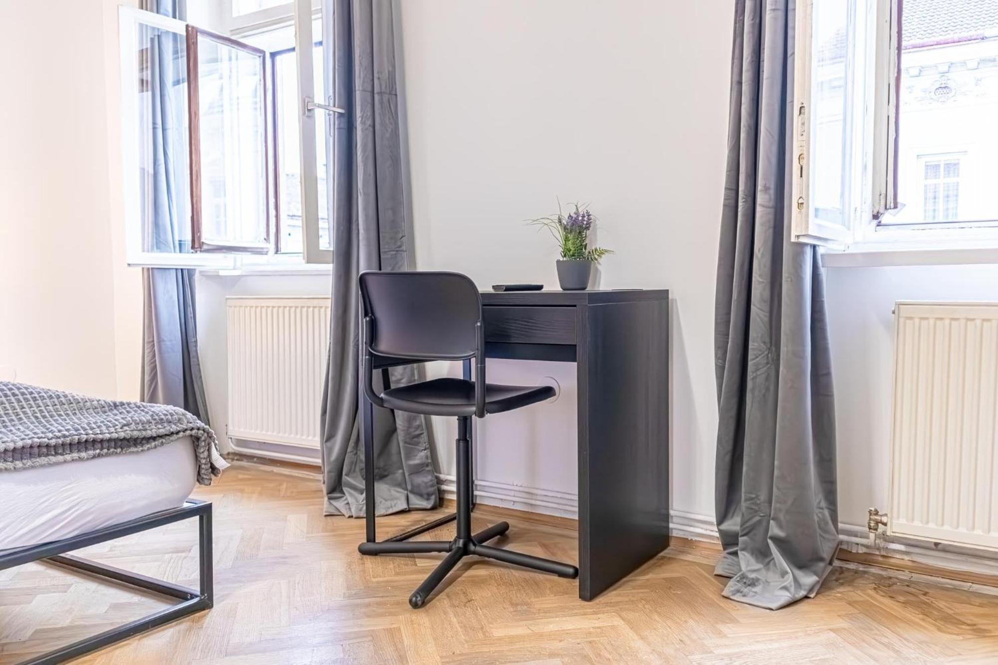 Spacious 2Br Apt -Near Wiener Stadthalle Burggassewiener Well Located Exterior foto