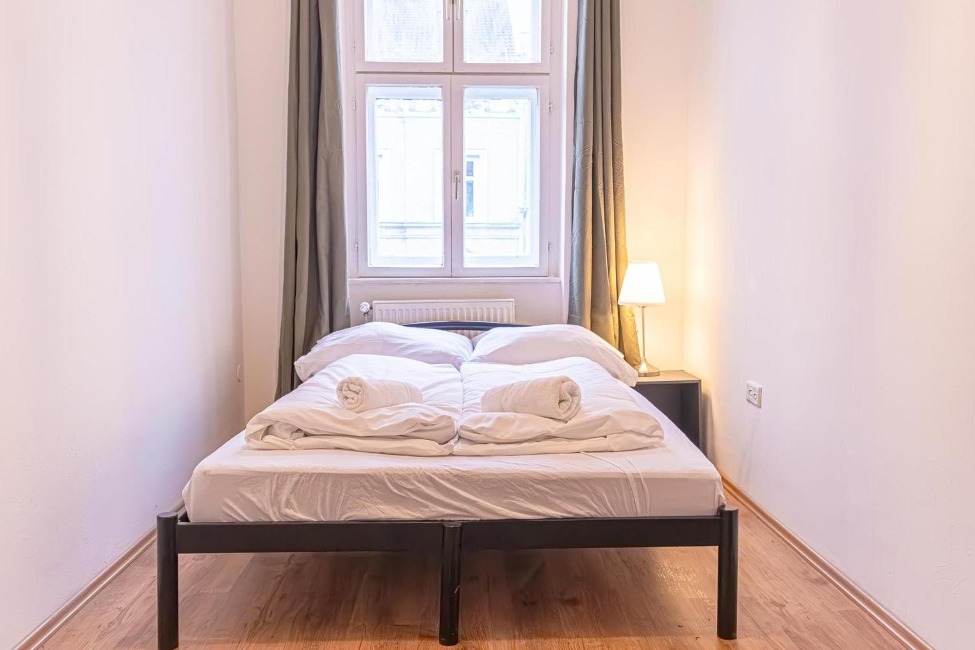 Spacious 2Br Apt -Near Wiener Stadthalle Burggassewiener Well Located Exterior foto