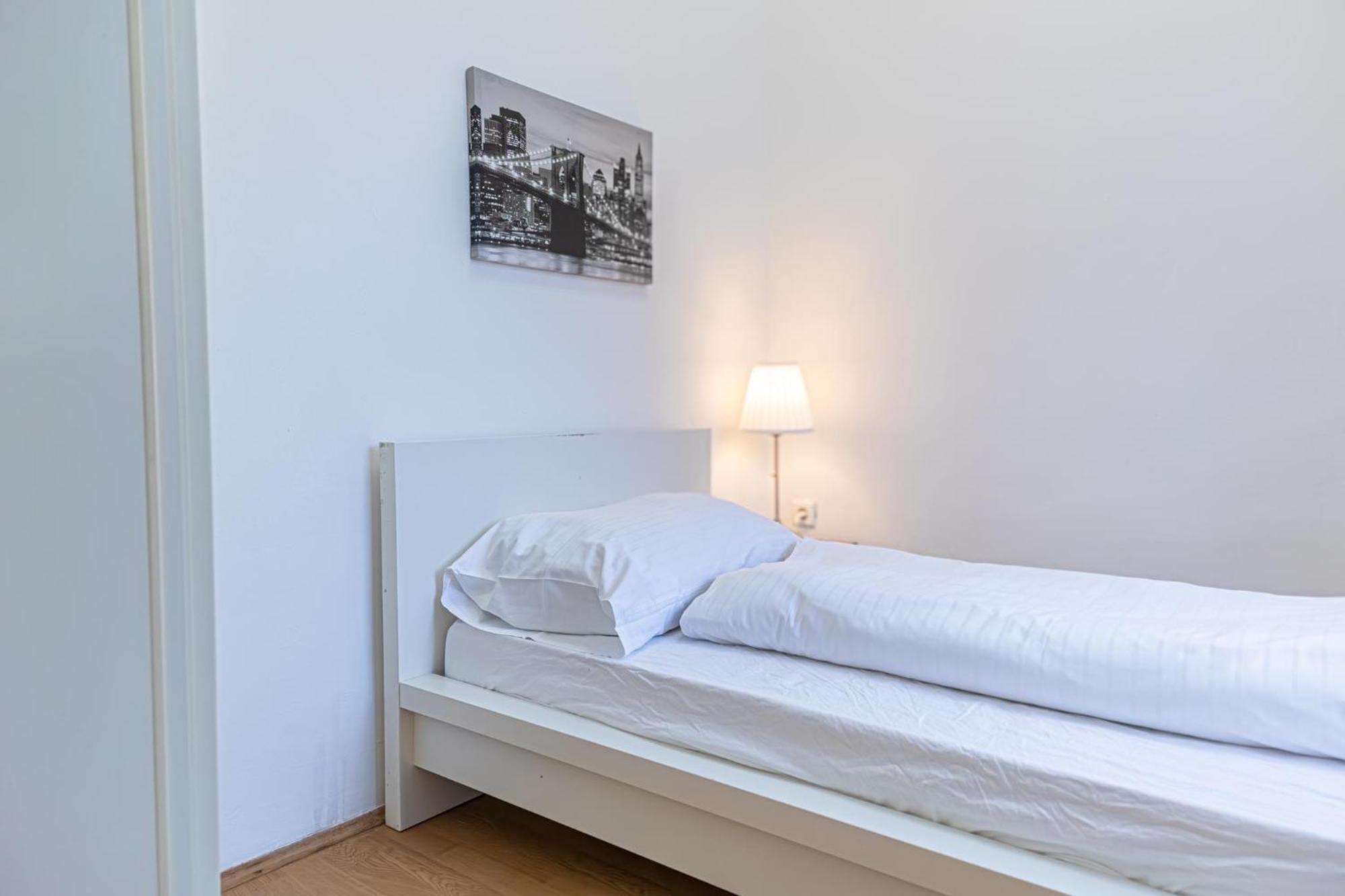 Spacious 2Br Apt -Near Wiener Stadthalle Burggassewiener Well Located Exterior foto