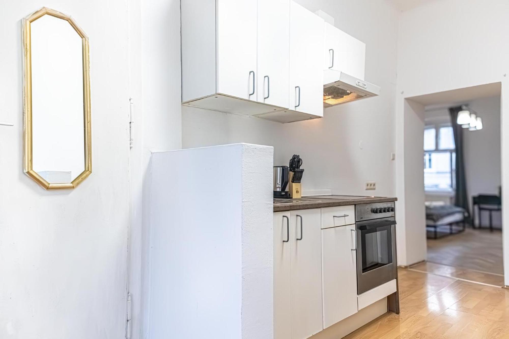 Spacious 2Br Apt -Near Wiener Stadthalle Burggassewiener Well Located Exterior foto